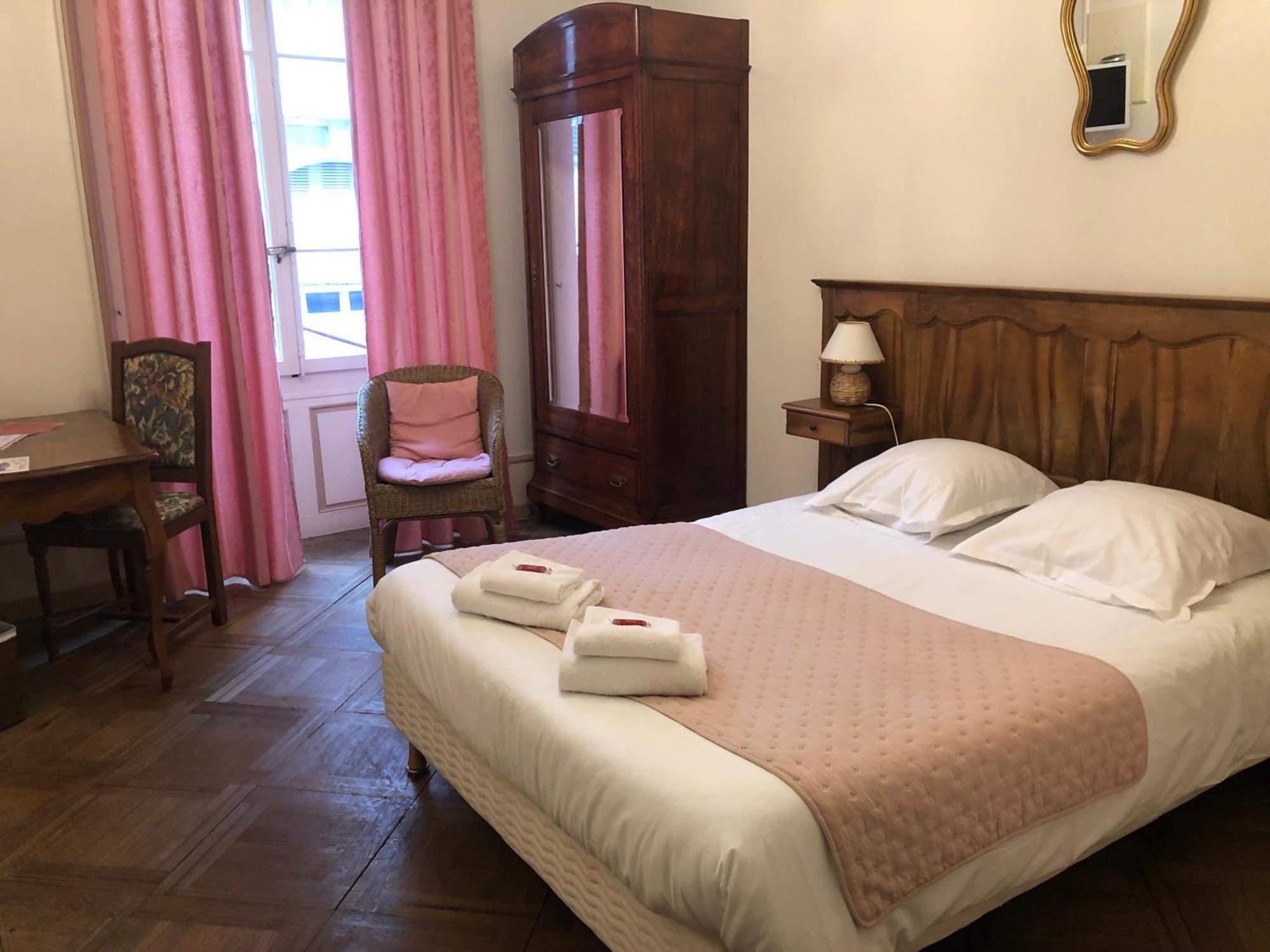 Hotel Continental 에비앙레스벵즈 외부 사진