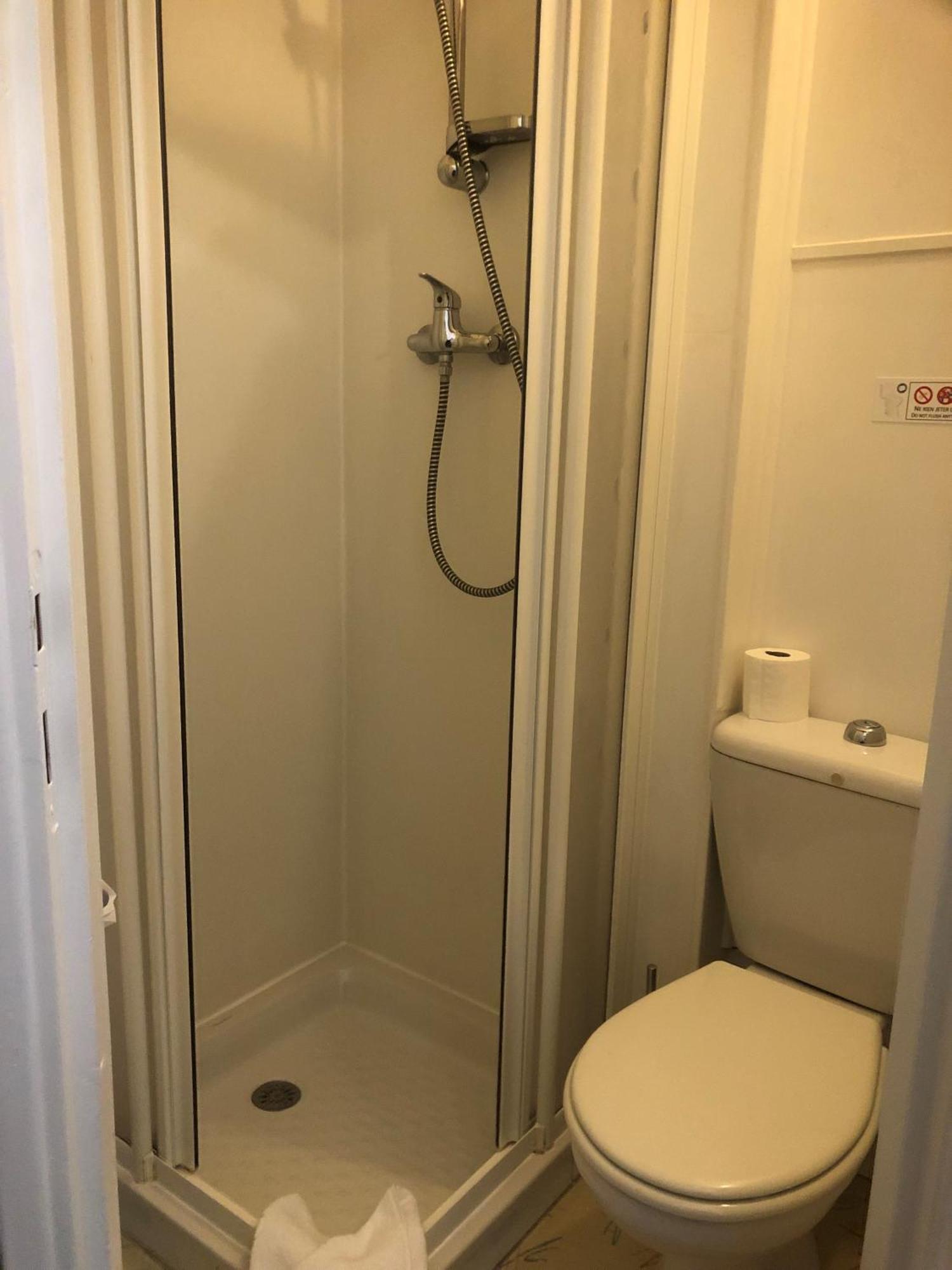 Hotel Continental 에비앙레스벵즈 외부 사진
