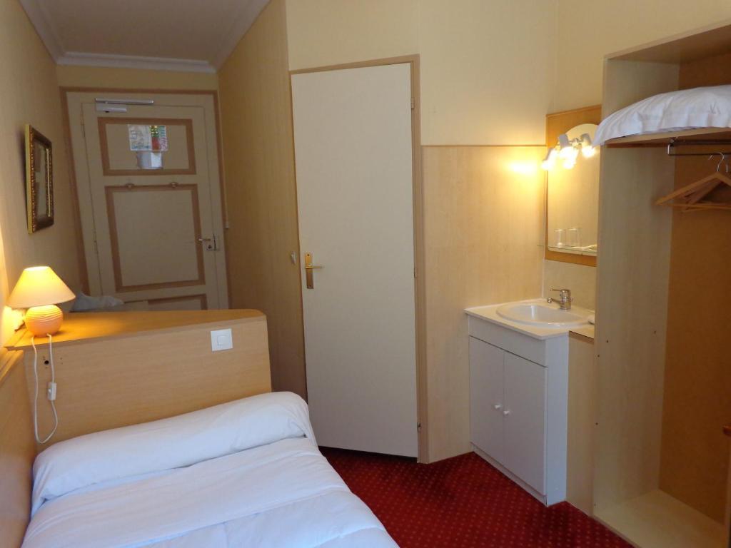Hotel Continental 에비앙레스벵즈 객실 사진
