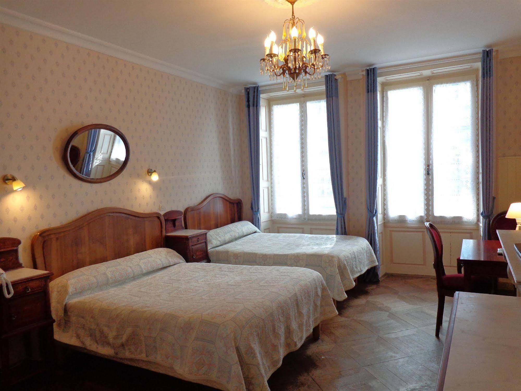 Hotel Continental 에비앙레스벵즈 외부 사진