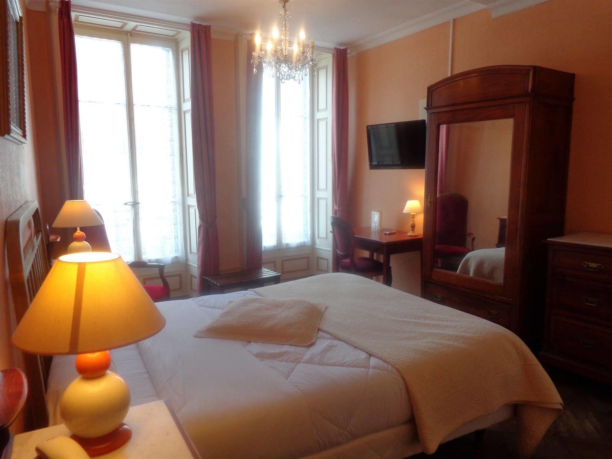 Hotel Continental 에비앙레스벵즈 외부 사진